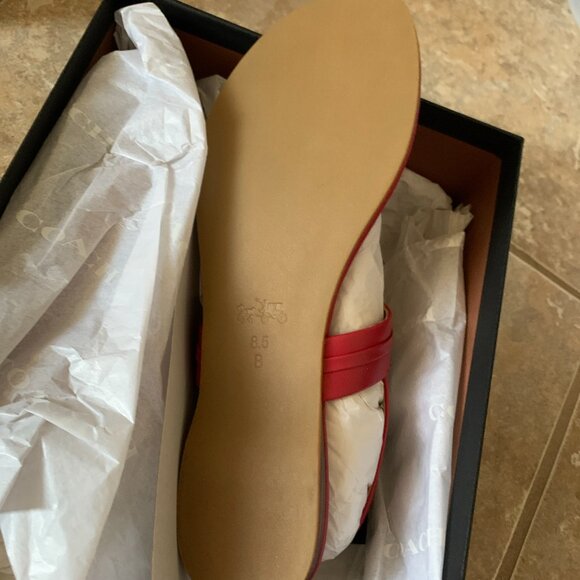 COACH Caterine flat sandals True Red NIB - Picture 3 of 3